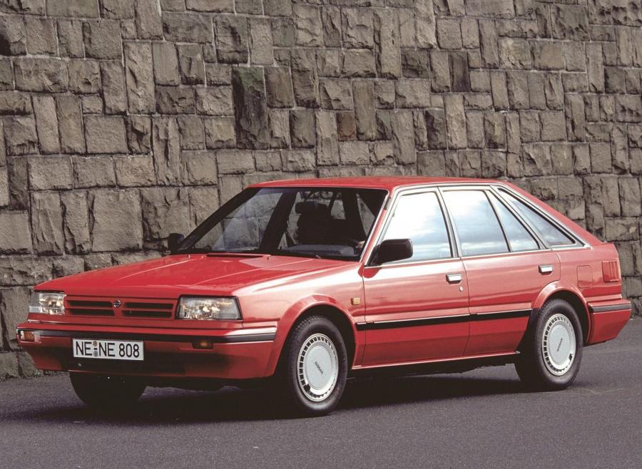  Nissan Bluebird Hatchback 1987 года  (фото 3 из 3)